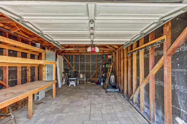 2240 33rd St, Sacramento, CA 95817