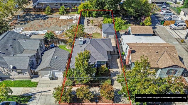 2240 33rd St, Sacramento, CA 95817