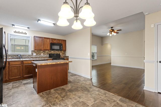 640 Clarion Court, Boiling Springs, SC 29316