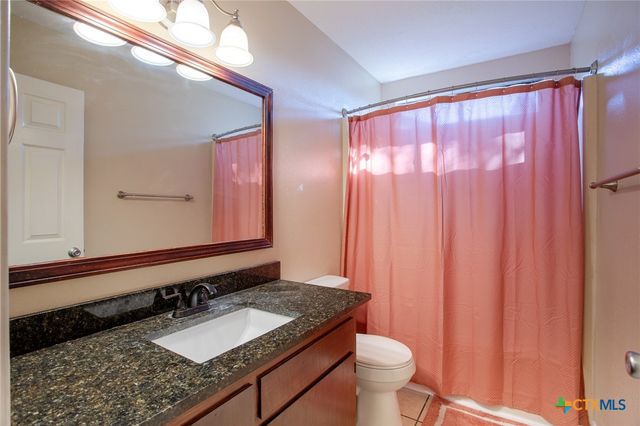 508 Queenswood Trail, Victoria, TX 77901