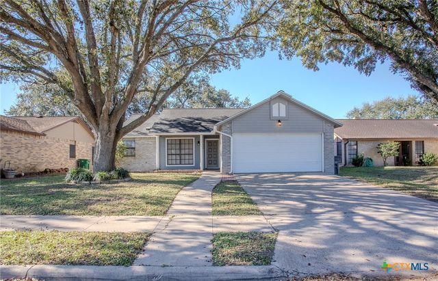 508 Queenswood Trail, Victoria, TX 77901