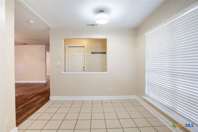 508 Queenswood Trail, Victoria, TX 77901