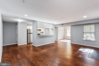 4108 MONUMENT CT #204, Fairfax, VA 22033