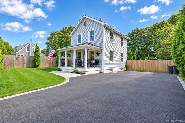 9 Jennings Avenue, Center Moriches, NY 11934