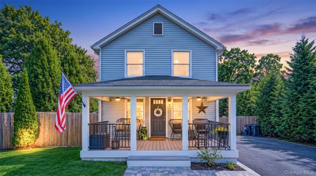 9 Jennings Avenue, Center Moriches, NY 11934