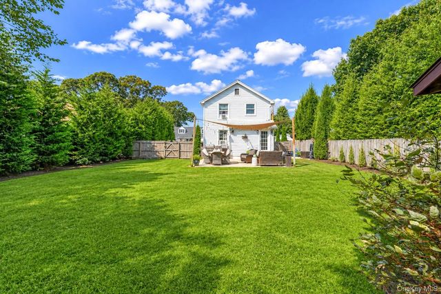 9 Jennings Avenue, Center Moriches, NY 11934