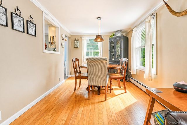 9 Jennings Avenue, Center Moriches, NY 11934