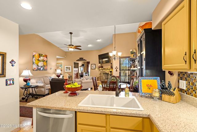 47 E Horizon Circle, Oro Valley, AZ 85737