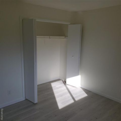 1278 W Klein Street, Mount Morris, MI 48458