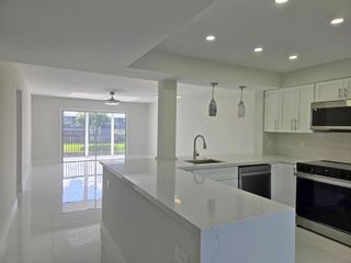 14310 Strathmore Lane 305, Delray Beach, FL 33446