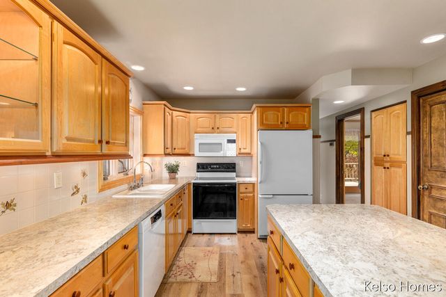 16184 Ransom Street, Holland, MI 49424