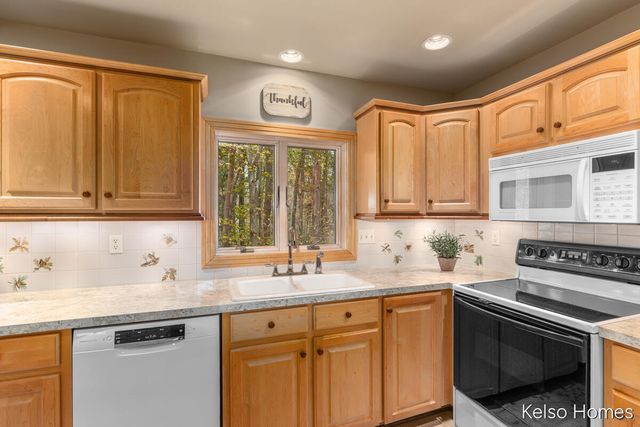 16184 Ransom Street, Holland, MI 49424