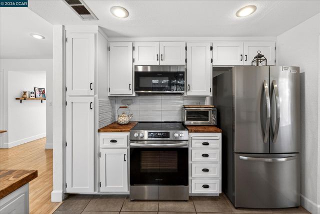 2202 Boulder Creek Ct., Martinez, CA 94553