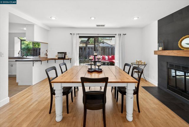 2202 Boulder Creek Ct., Martinez, CA 94553