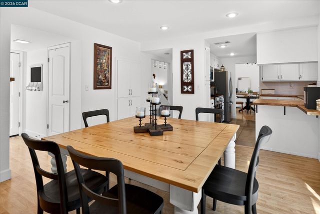 2202 Boulder Creek Ct., Martinez, CA 94553