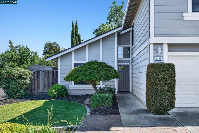 2202 Boulder Creek Ct., Martinez, CA 94553