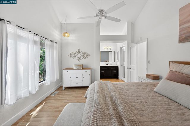 2202 Boulder Creek Ct., Martinez, CA 94553