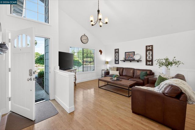 2202 Boulder Creek Ct., Martinez, CA 94553