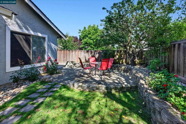 2202 Boulder Creek Ct., Martinez, CA 94553