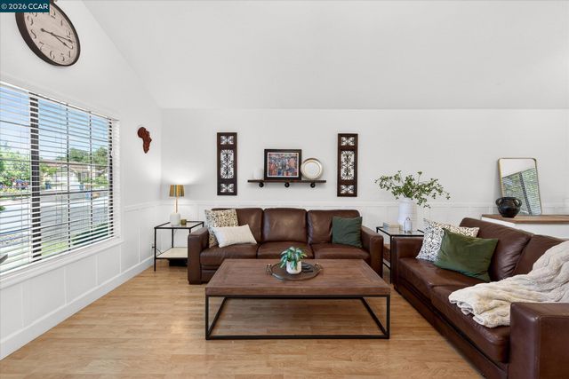 2202 Boulder Creek Ct., Martinez, CA 94553
