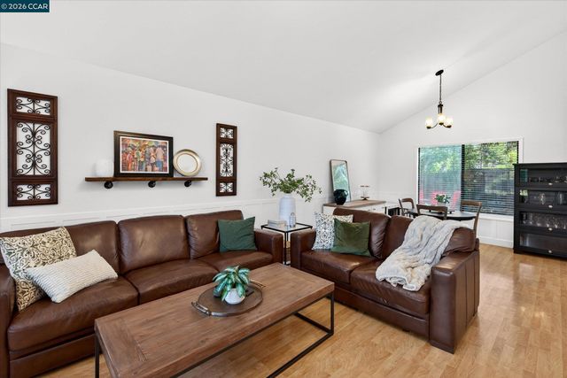 2202 Boulder Creek Ct., Martinez, CA 94553