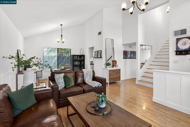 2202 Boulder Creek Ct., Martinez, CA 94553