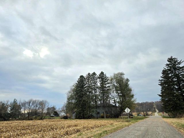 S7321 New Haven Road, North Freedom, WI 53951