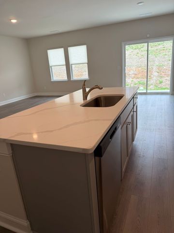 130 Cades Blf, Lebanon, TN 37087