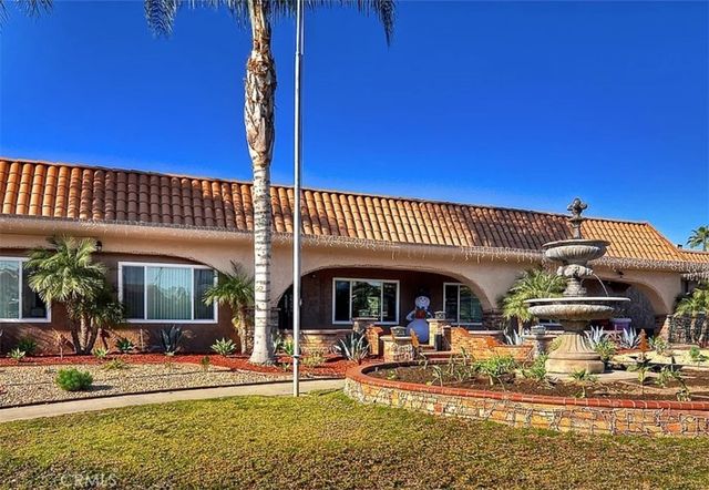 5815 E La Palma E 302, Anaheim, CA 92807