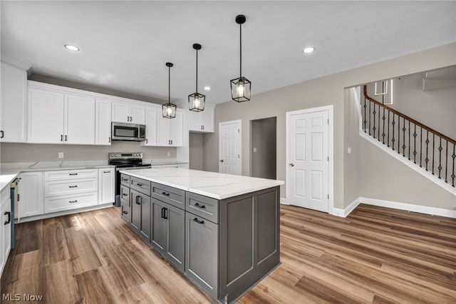 5984 Cornell Avenue, North Ridgeville, OH 44039