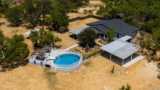 670 Quail Run, Lytle, TX 78052