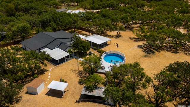 670 Quail Run, Lytle, TX 78052