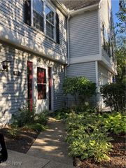 932 Bristol Lane, Streetsboro, OH 44241