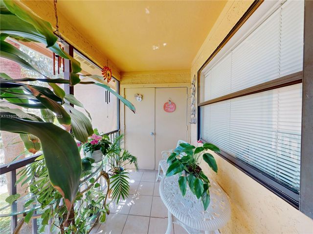 15591 SW 105th Ter 524, Miami, FL 33196