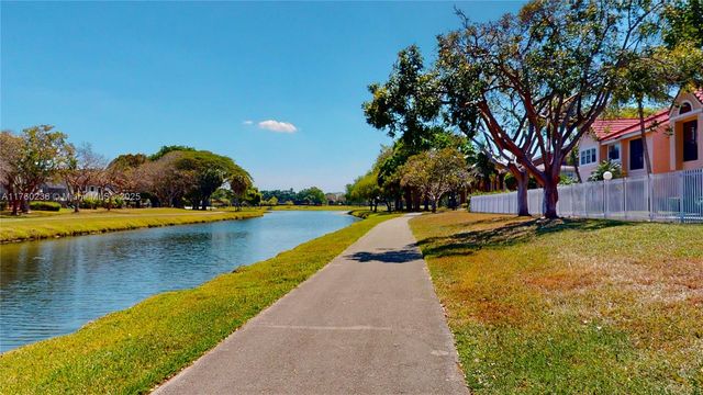 15591 SW 105th Ter 524, Miami, FL 33196