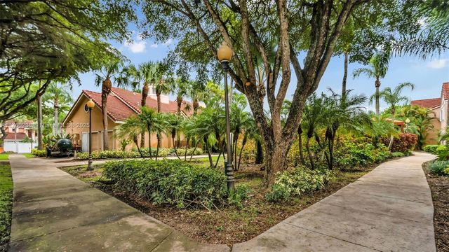 15591 SW 105th Ter 524, Miami, FL 33196