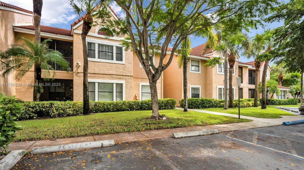 15591 SW 105th Ter 524, Miami, FL 33196