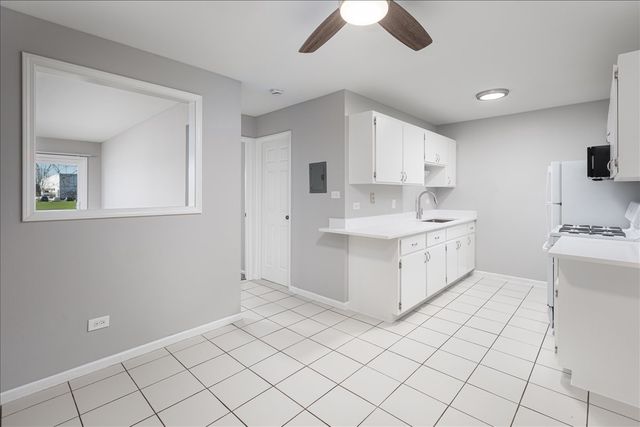 5740 East Avenue 2C, Countryside, IL 60525