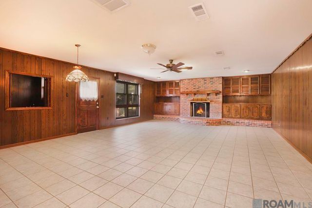 11444 St Lawrence Dr, Baton Rouge, LA 70811