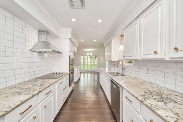 7527 Brush Wood Drive, Houston, TX 77088