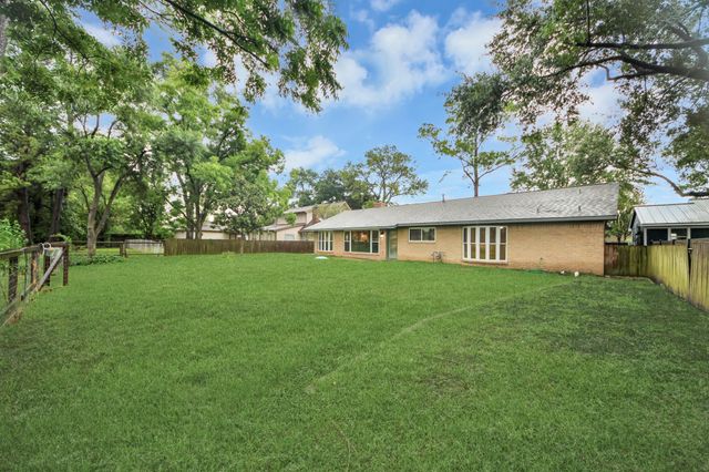 7527 Brush Wood Drive, Houston, TX 77088
