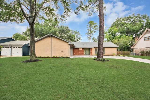 7527 Brush Wood Drive, Houston, TX 77088