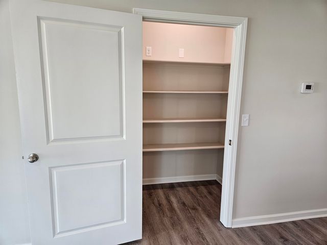 1010 N Forestview Ct, Wichita, KS 67235