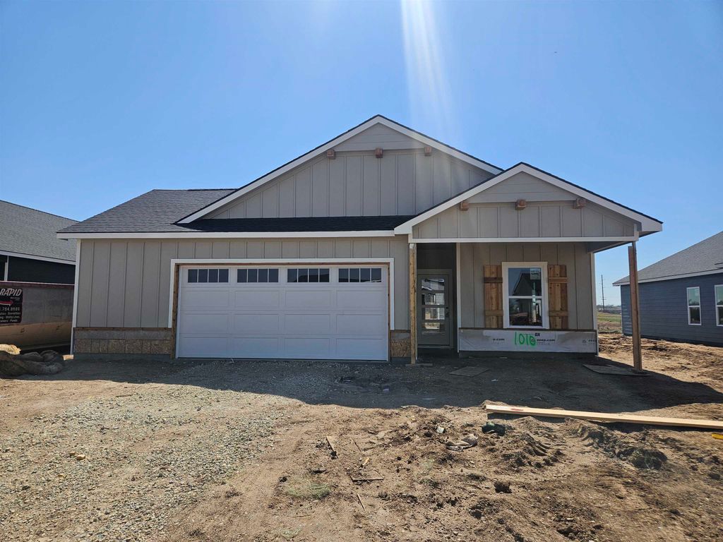 1010 N Forestview Ct, Wichita, KS 67235