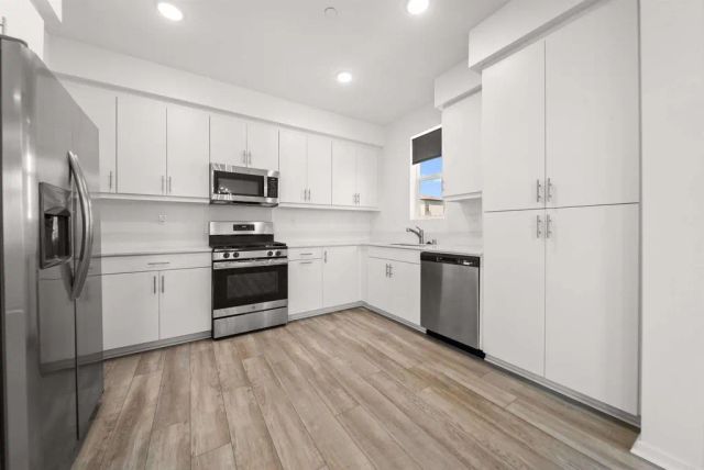 5284 Beachfront Cove 245, San Diego, CA 92154