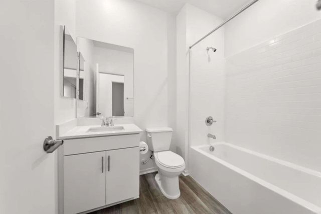 5284 Beachfront Cove 245, San Diego, CA 92154