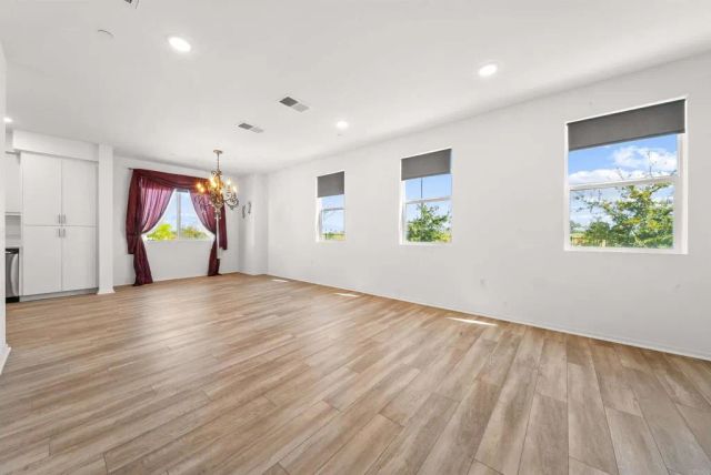 5284 Beachfront Cove 245, San Diego, CA 92154