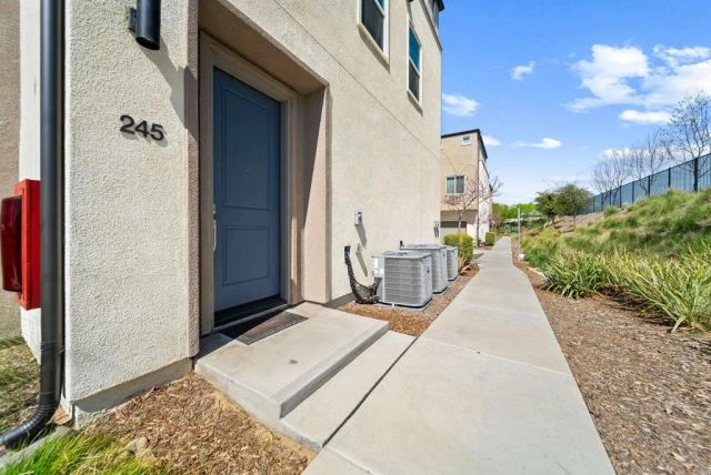 5284 Beachfront Cove 245, San Diego, CA 92154