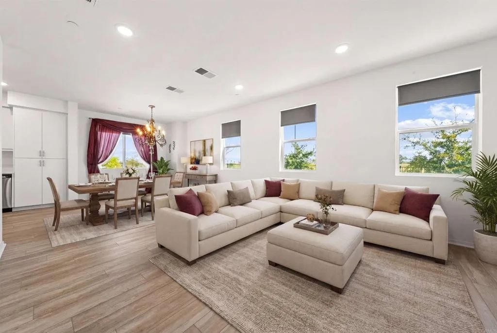 5284 Beachfront Cove 245, San Diego, CA 92154