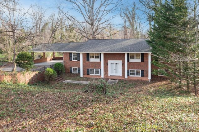 624 Brentwood Court, Winston Salem, NC 27104